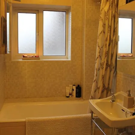 Comfortable Flat Close To The City Centre Apartment Dublin